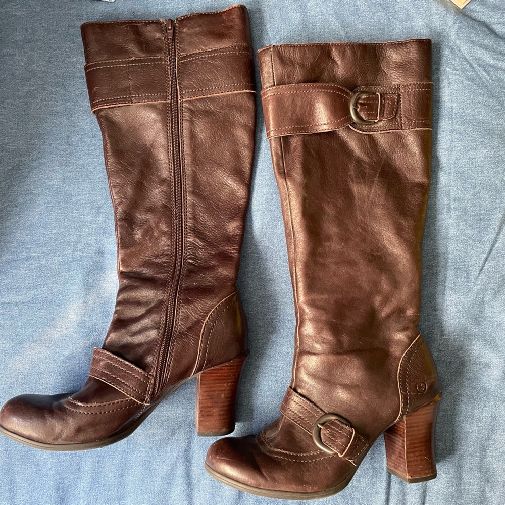 Soft brown leather born boots.